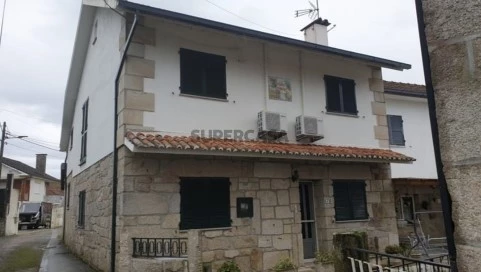 Moradia T4 Duplex em Ceivães e Badim, Monção