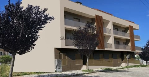 Venda Apartamento T2 com varanda em Lousã