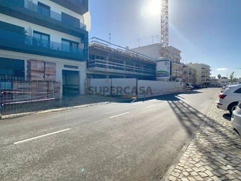 Apartamento T1 em Estrada de Quelfes, Quelfes, Olhão