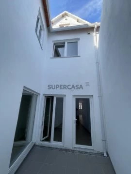 Gebäude auf Rua Arcebispo Pereira Bilhano, São Salvador, Ílhavo