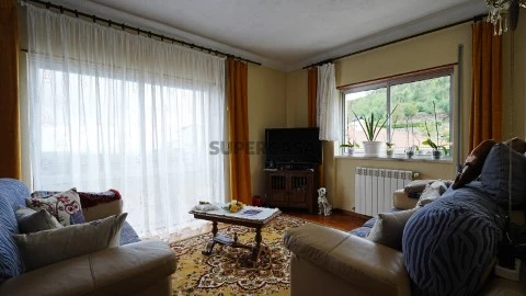 Moradia_de_varios_andares_com_sotao_Seia_Guarda_Rute_Ferreira_lda (27)
