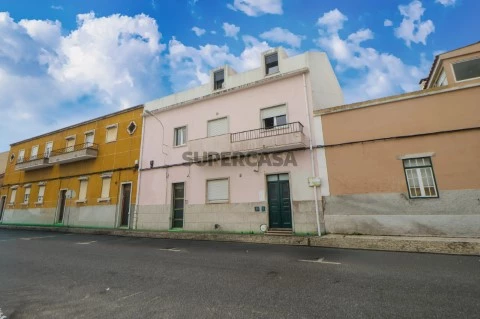 Prédio em Sesimbra (Santiago), Sesimbra