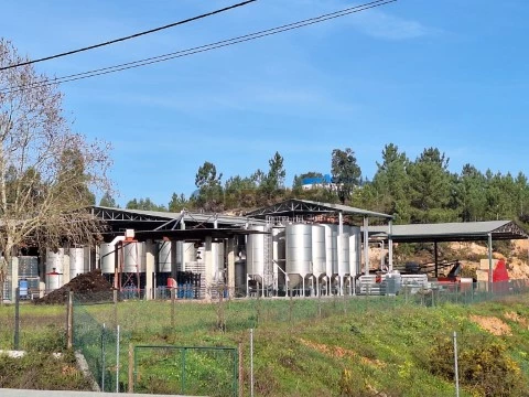 Comercial em Seiça, Ourém