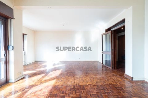 4-bedroom apartment in Alfragide Sul
