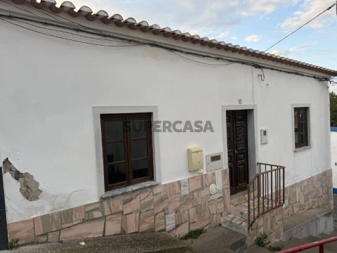 Moradia T4 em Ervidel, Aljustrel