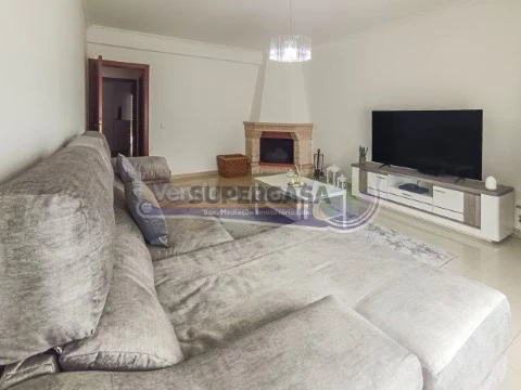 Apartamento T3 em Benavente (B660)