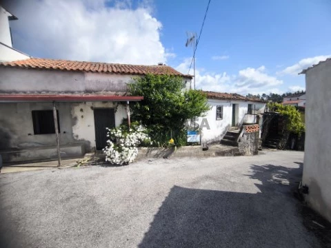 Moradia Isolada T5 Duplex em São Pedro do Esteval, Proença-a-Nova