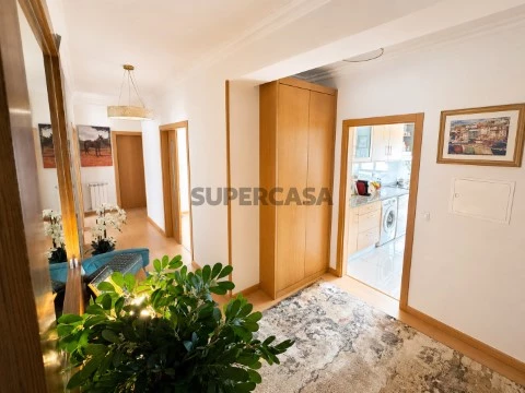 Apartamento T3+1 na Rua Virgílio Ferreira, Guarda, Guarda