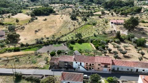Moradia em Banda T4+1 Duplex em Vale de Prazeres e Mata da Rainha, Fundão