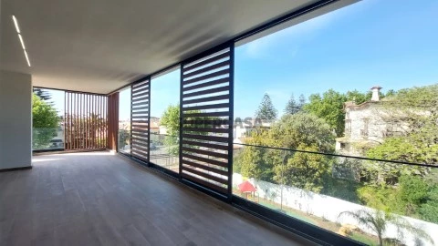 4-Bedr Flat with Swimming Pool, Parede, Cascais