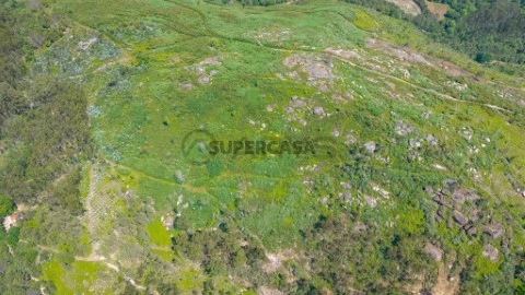 Terreno em Sande, Vilarinho, Barros e Gomide, Vila Verde