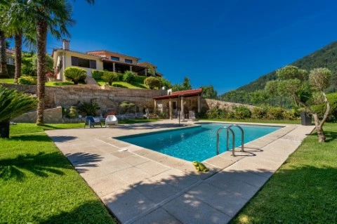 Moradia T4 em Vilar da Veiga, Terras de Bouro