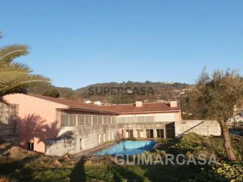Moradia T6 nas Caldas de Vizela (São Miguel e São João), Vizela