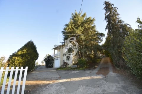Moradia Isolada T5 em Donai, Bragança