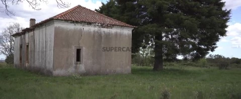 Moradia T0 em Ifanes e Paradela, Miranda do Douro