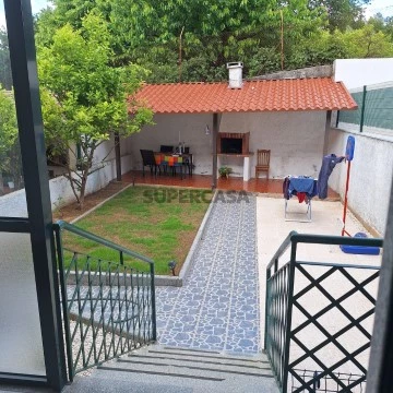 Moradia T4 em Urbanização da Quinta dos Areais, Ranhados, Viseu