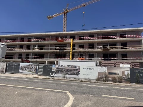 Apartamento T2 na Avenida da República, Baltar, Paredes