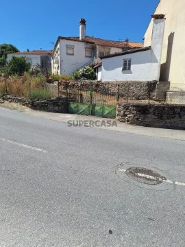 Moradia T7 em Casa de habitacao, Rua da Sucasia, Moimenta da Beira, Moimenta da Beira