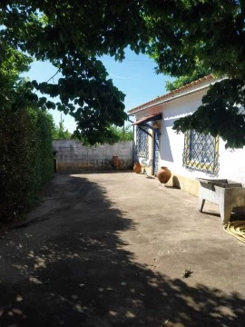 Quintas e casas rústicas T2 na Rua dos Muros Brancos, Rossio Ao Sul do Tejo, São Miguel do Rio Torto e Rossio Ao Sul do Tejo, Abrantes