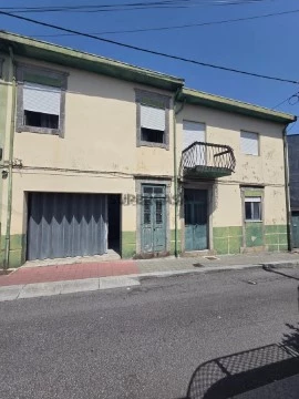 Prédio em Baguim do Monte (Rio Tinto), Gondomar