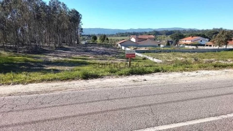Terreno Urbano na Rua Principal, Valverde, Canas de Santa Maria, Tondela