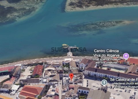 Moradia T3 na Rua do Trém, Faro (Sé e São Pedro), Faro
