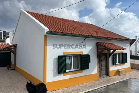 Moradia T2 em Charneca de Caparica e Sobreda, Almada