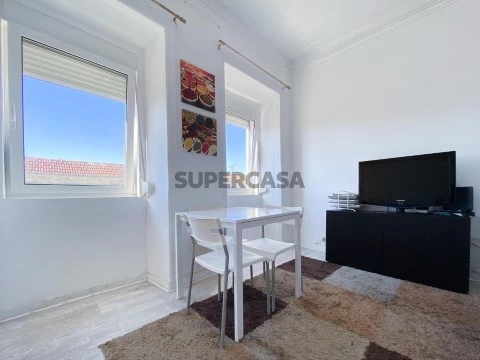 Quarto na Rua Maria Pia, Campo de Ourique, Lisboa