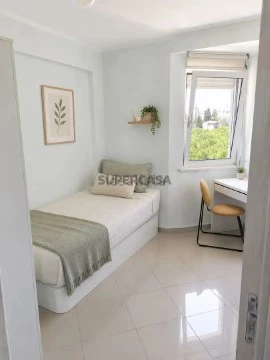 Quarto em Olivais, Lisboa