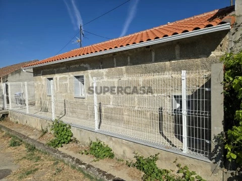 Moradia T1 na Rua da Silveira, Ifanes e Paradela, Miranda do Douro