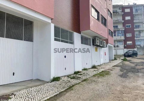 Garagem em Abrantes (São Vicente e São João) e Alferrarede, Abrantes
