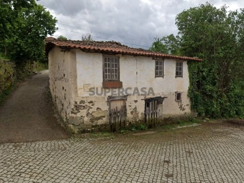 Quintas e casas rústicas T2 em Bairro do Outeiro, Soeira, Soeira, Fresulfe e Mofreita, Vinhais