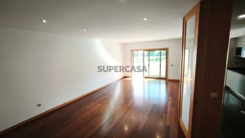 Apartamento T3 em Moreira, Maia