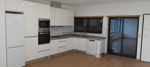 Apartment 3 Zimmer auf Rua da Enfermaria, Nelas, Nelas