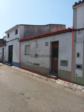 Quintas e casas rústicas T2 na Rua Doutor Ângelo Ançã, Beringel, Beja