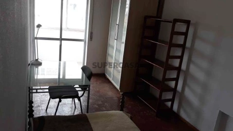 Quarto na Rua Cristóvão Rodrigues Acenheiro, Ajuda, Lisboa