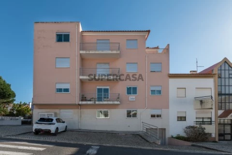 Apartamento T2 na Rua dos Bombeiros Voluntários, São Martinho do Porto, São Martinho do Porto, Alcobaça