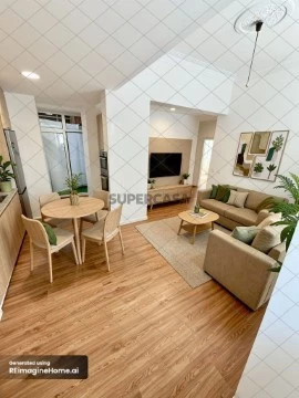 Apartamento T3 na Rua Silveira Peixoto, Beato, Lisboa
