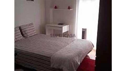 Quarto em Loures, Loures