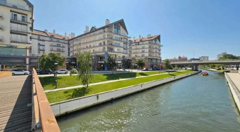 Apartamento T3 em Aveiro Centrum, Avenida 5 de Outubro, Glória e Vera Cruz, Aveiro