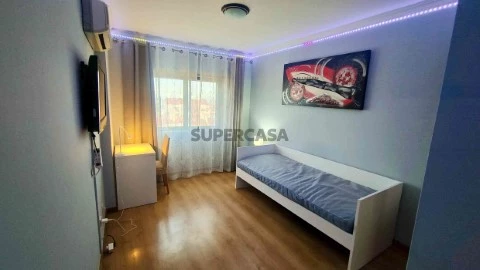 Quartos na Avenida 25 de Abril, Ramada e Caneças, Odivelas