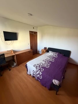 Chambre au Encosta do Sol, Amadora