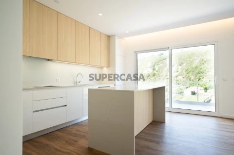 PONTO DE VISTA RESIDÊNCIAS 
| Apartamento B | T3 | 173 m² |

Cozinha.