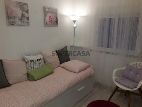 卧室 在 Encosta do Sol, Amadora