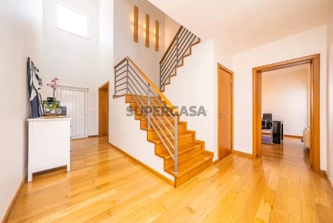 Moradia Geminada T4 Triplex em Gaio-Rosário e Sarilhos Pequenos, Moita