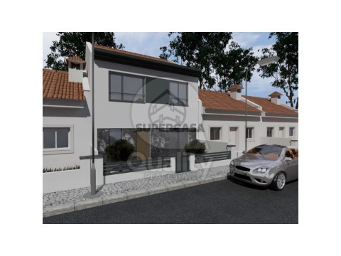 Moradia T4 na Rua António Silva, Alto do Seixalinho, Santo André e Verderena