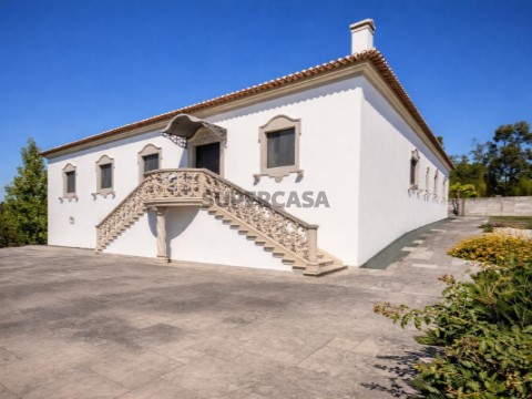 Fantástica Moradia T3 Remodelada com Piscina - Concelho da Batalha