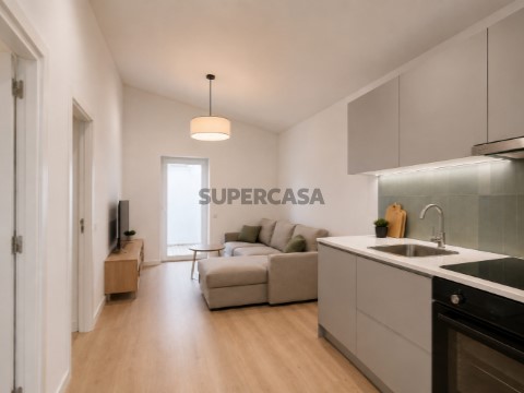 2-ZIMMER-EIGENHEIM MIT GARTEN IN ALTO SEIXALINHO - BARREIRO