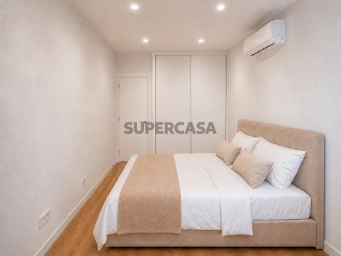 T2 TOTALMENTE REMODELADO COM ARRECADAÇÃO. UM NOVO CONCEITO DE CONFORTO NO BARREIRO