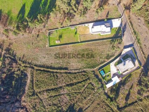 Terreno na Rua Perum, Gandra e Taião